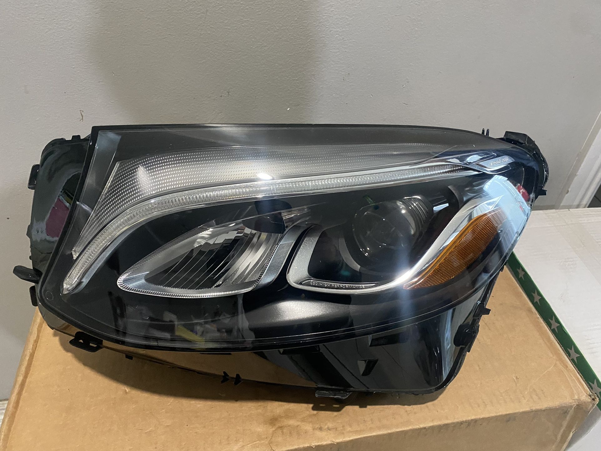 2016-2019 Mercedes Benz GLC Left Headlight