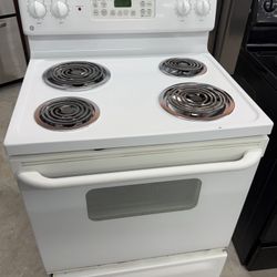 GE White Coil Top Stove