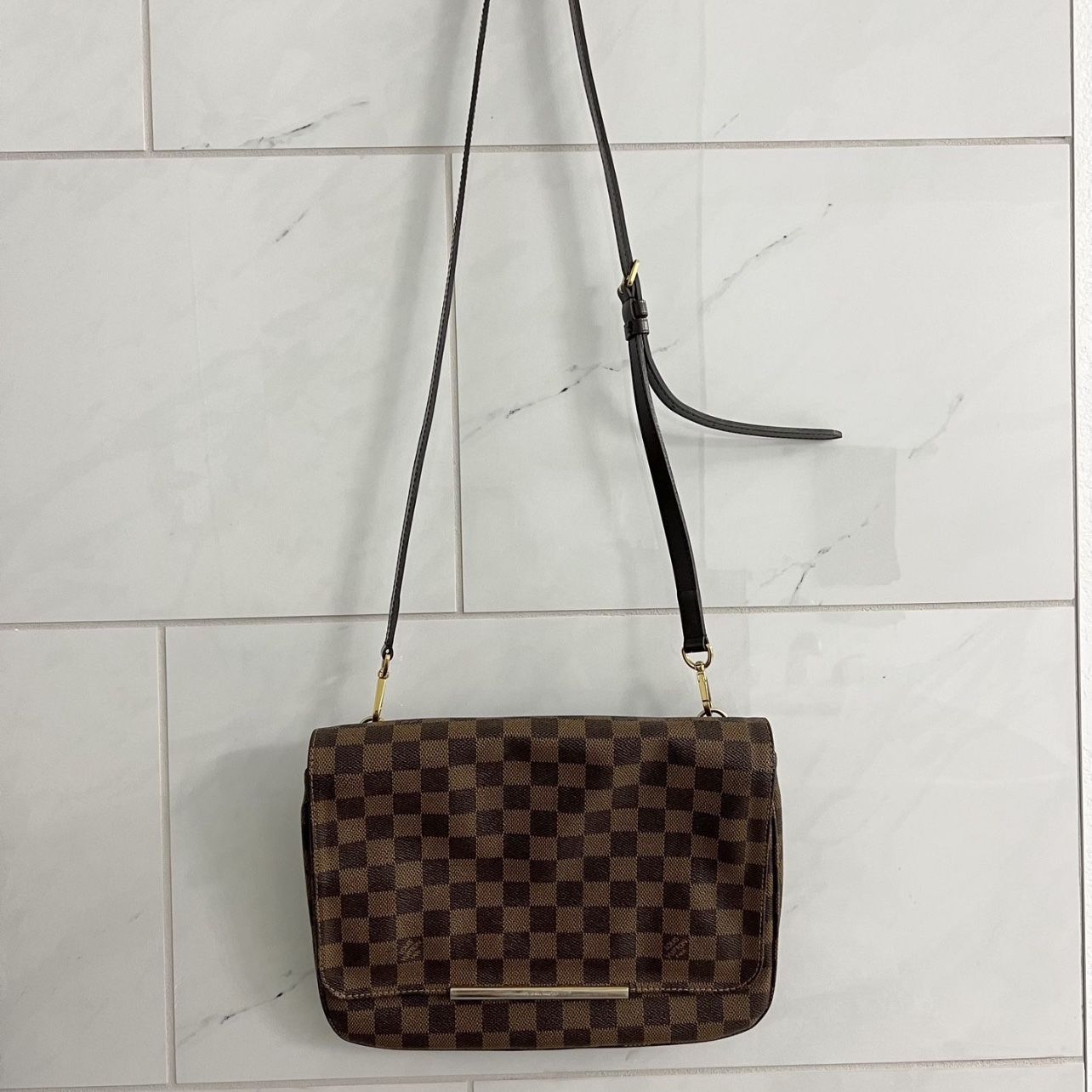 Louis Vuitton Damier Ebene Hoxton GM