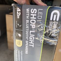 Shop Light W Bluetooth 