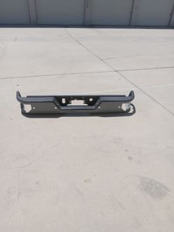 19 to 25 rear bumper hole sensor chevrolet silverado/sierr ( oem)