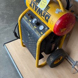 Dewalt Air compressor