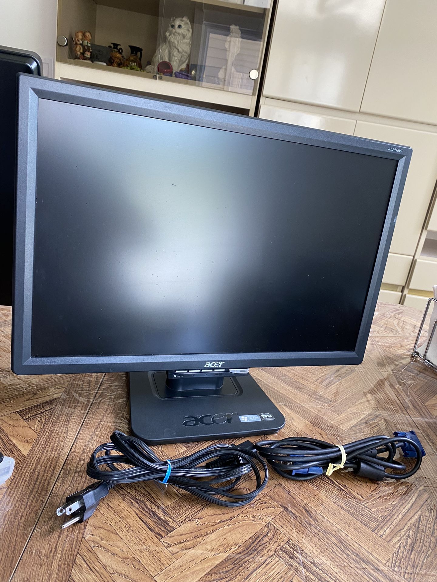 Acer HD 20” LCD Monitor With Cables
