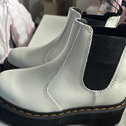 Doc Marten Platform White