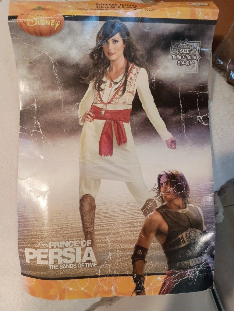 Costume
