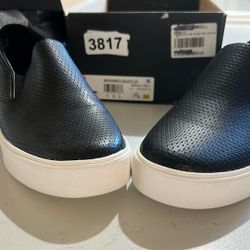 Naturalizer Slip On Black Sneakers