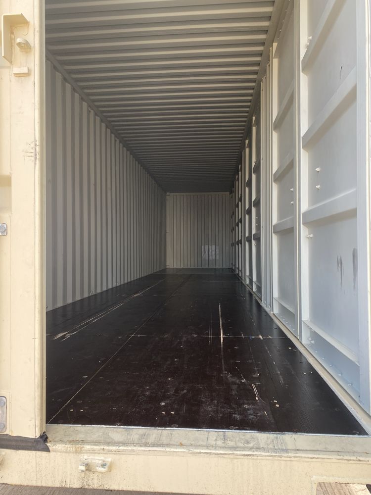 WIND & WATERTIGHT 20β & 40β SHIPPING CONTAINERS!