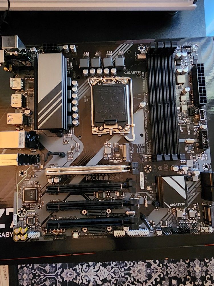 Gigabyte UD B760m-C DDR5 Rev1.2