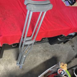 Crutches 