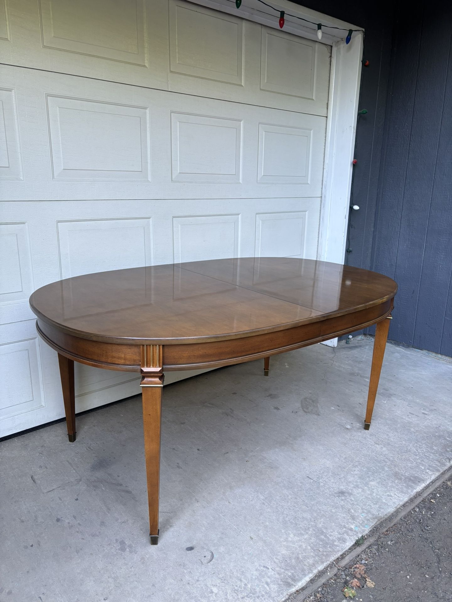 MCM Oval French Louis Regency Dining Table •FREE DELIVERY•