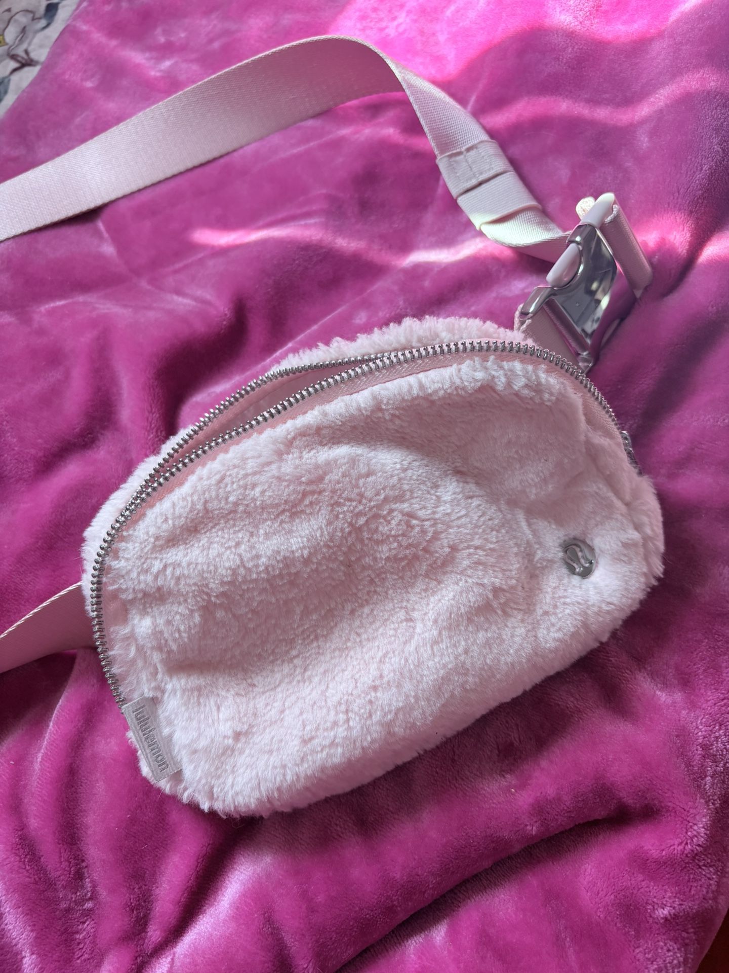 lululemon belt bag