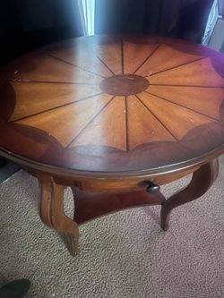 Accent table