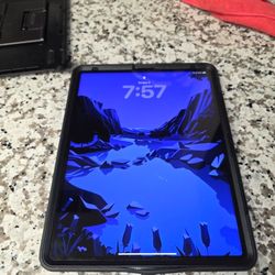 iPad pro 12.9" tablet