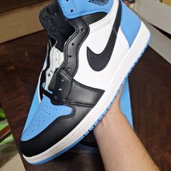 Jordan Shoes .Retro Charlotte Hornets Size 6 Big Boy for Sale in Des  Plaines, IL - OfferUp