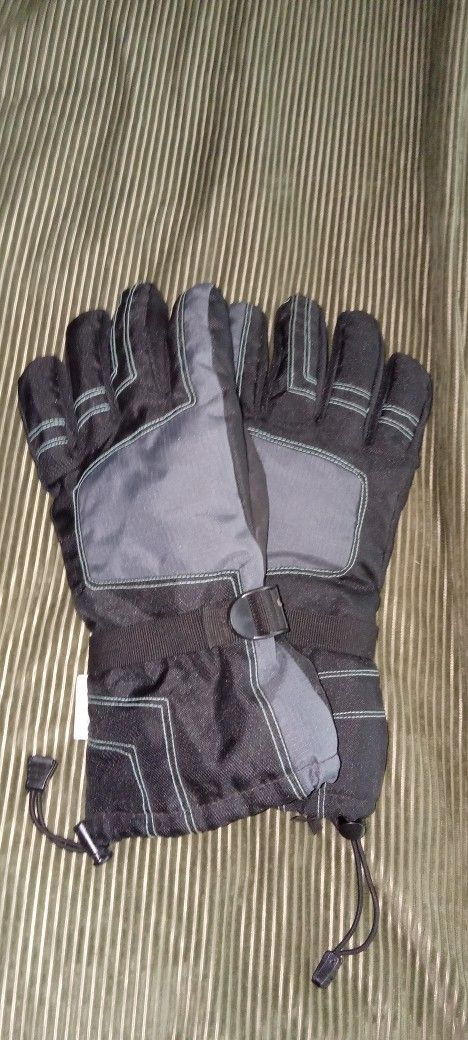 New Size Medium Over The Wrist Highend Winter Gloves 🧤