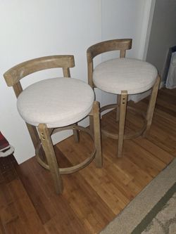New 27 inch  bar chairs