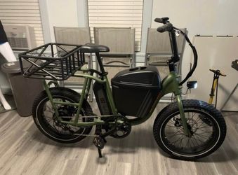 Rad Runner Ebike With Storage Compartment