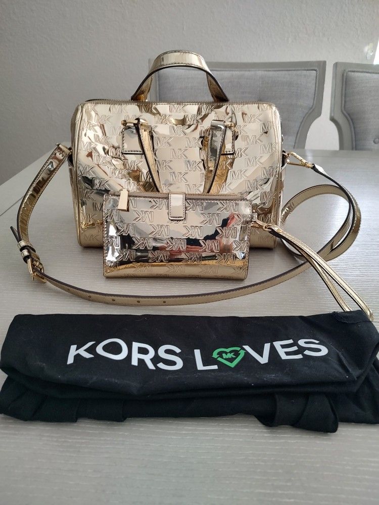 Michael Kors Pocketbook With Wallet.