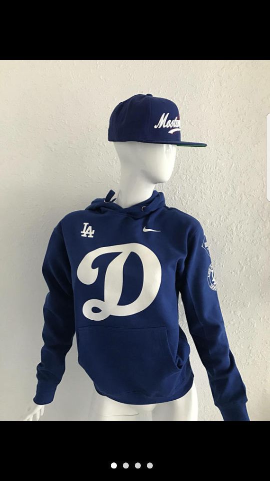 Stitches MLB Los Angeles Dodgers Hoodie Men XL for Sale in Rosemead, CA -  OfferUp