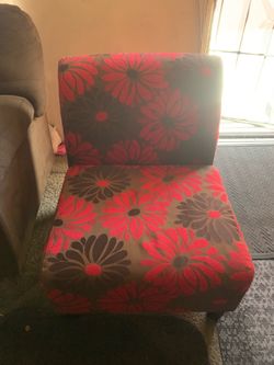Cute and comfy   wide chair