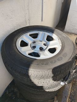 Jeep rims and sensors and tires
