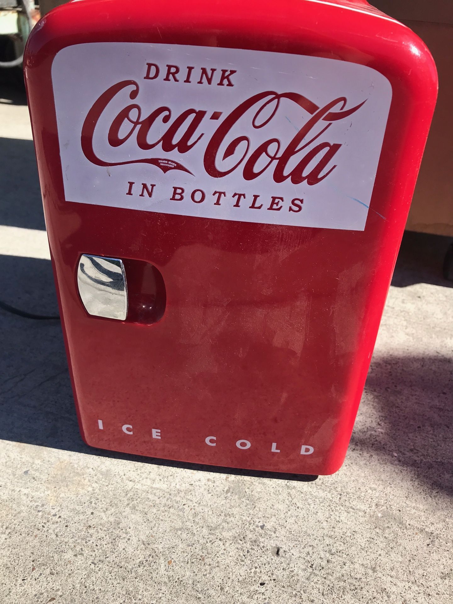 Mini Refrigerator Coca Cola for Sale in Addison, TX - OfferUp