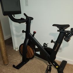 Freebeat exercise bike
