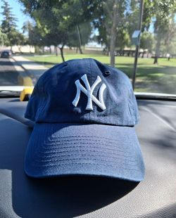 New York Yankees Hat Cap Strap Back ‘47 Brand Clean Up Cotton Dad MLB Genuine...Very Clean!....asking $20.00