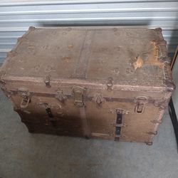  Old Steamer Trunk Canvas Over Wood No Key "AS IS" Came from Paso Robles California 