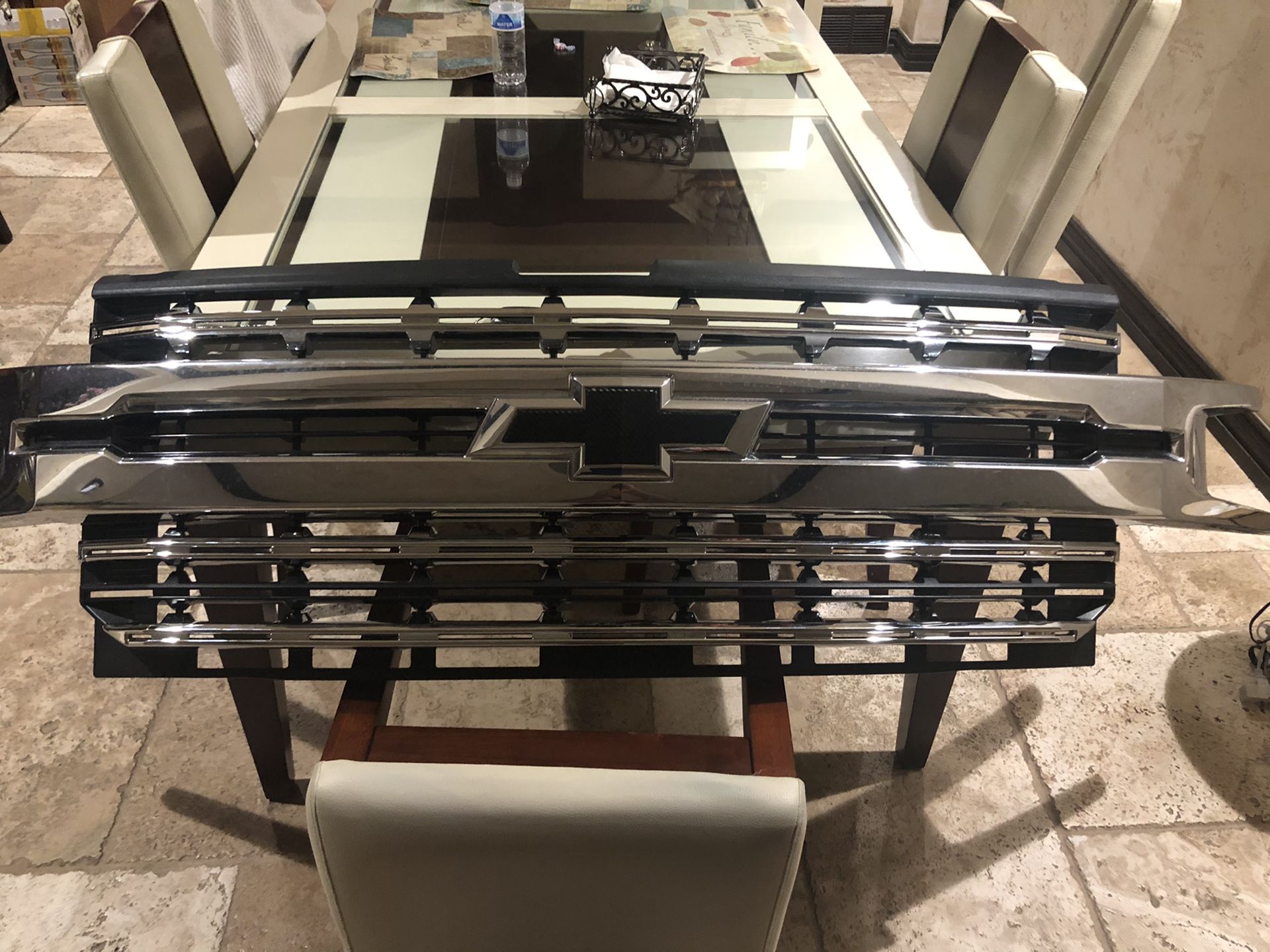 Chevy Silverado ltz 2019-2020 grille full crome oem