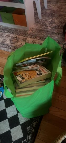 Lot kids books