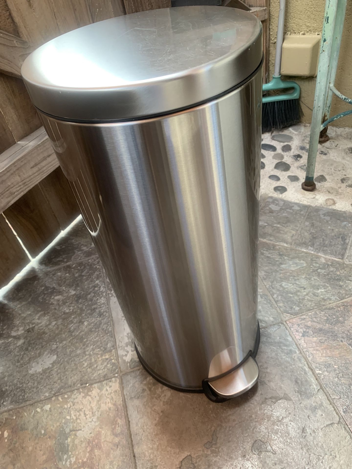Trash Can  Stainless 