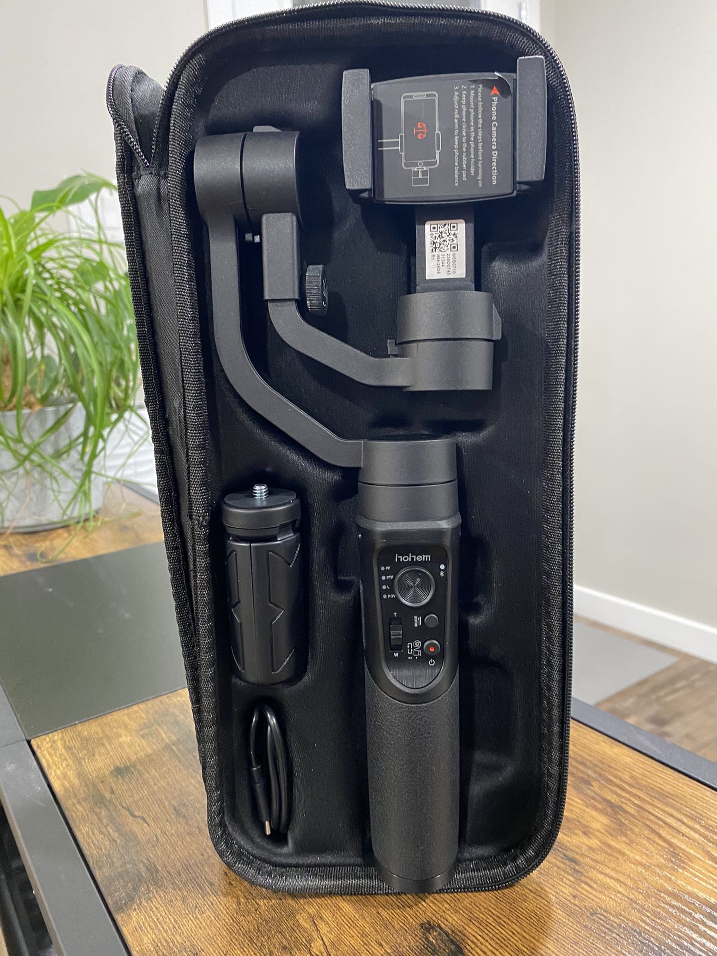 Hohem iSteady Mobile+ 3-Axis Gimbal Stabilizer