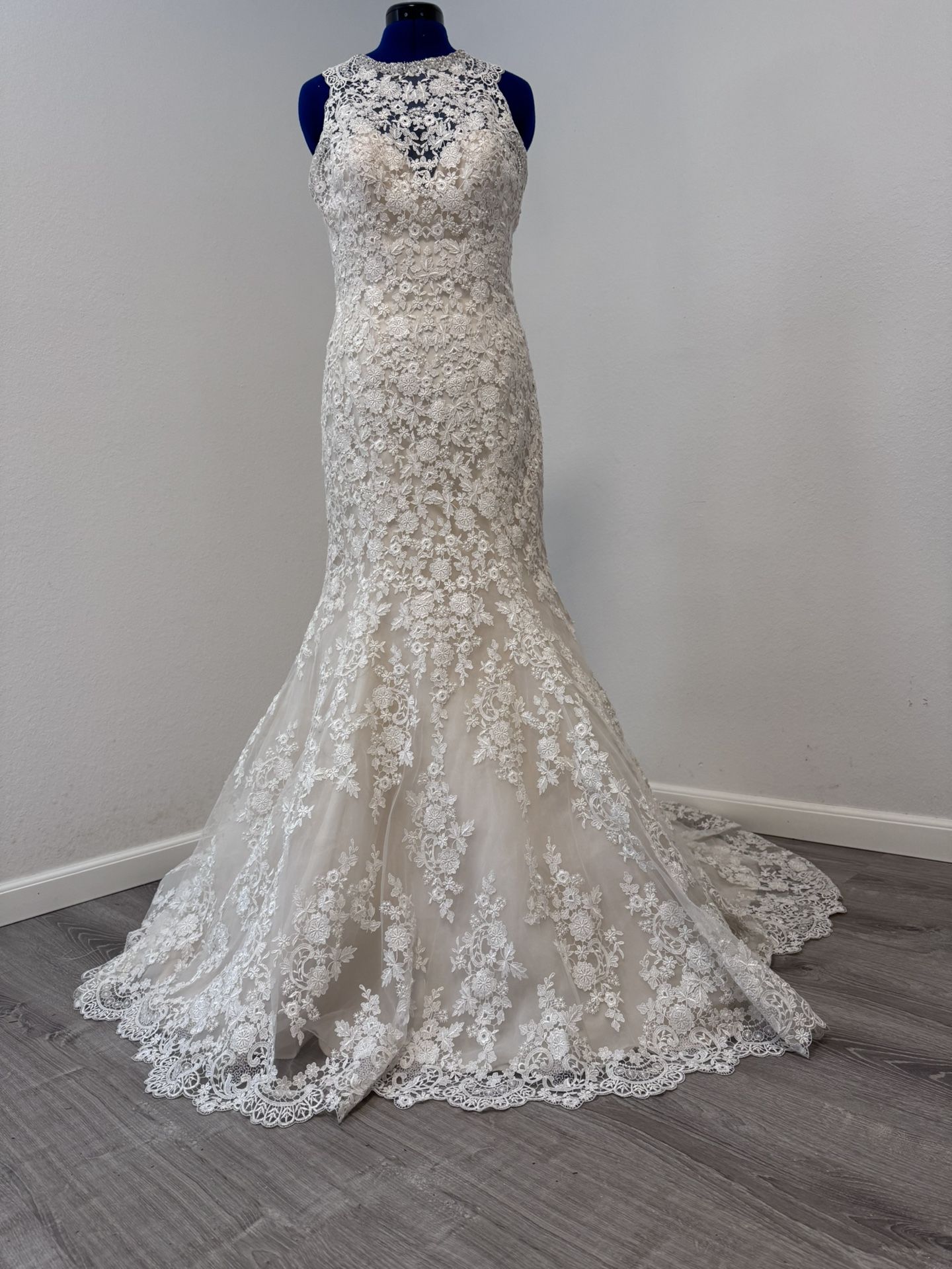 Brand New Neckline Lace Mermaid Wedding Dress