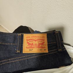 501 Levi's Original Shrink-to-Fit Men's Jean 
