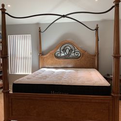Thomasville Canopy Bed King Size
