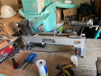 Central machining lathe