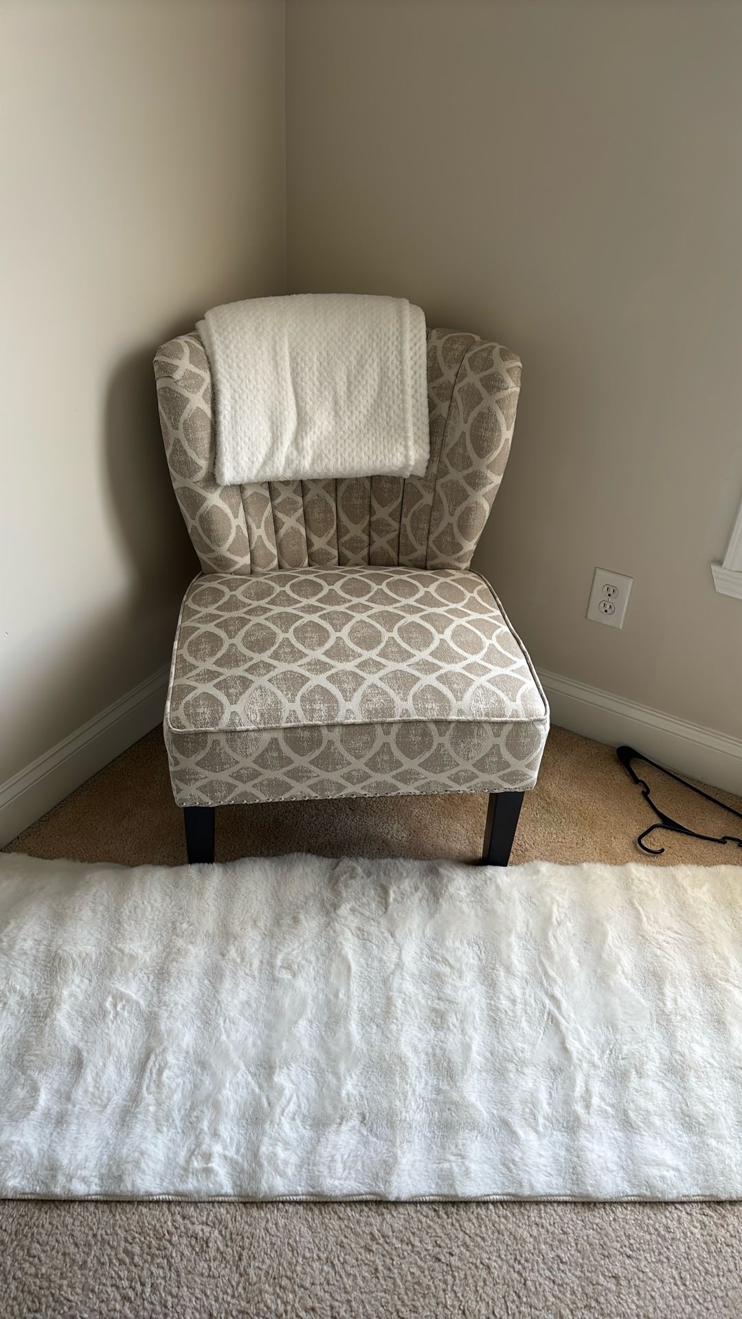 Accent chair