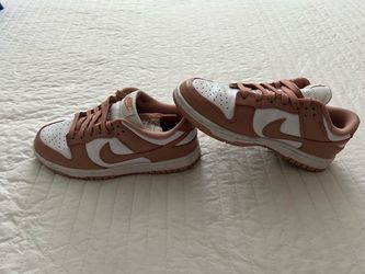 Nike Dunk Low "Rose Whisper"