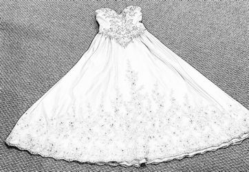 WEDDING DRESS