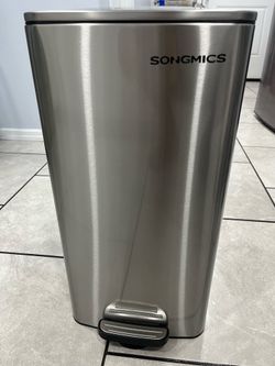 Bote de Basura SONGMICS 30L (Acero Inoxidable) – Cierre Suave / Como Nuevo