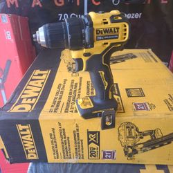 DEWALT ATOMIC 20-Volt MAX Cordless Brushless Compact 1/2 in. Drill/Driver (Tool-Only)