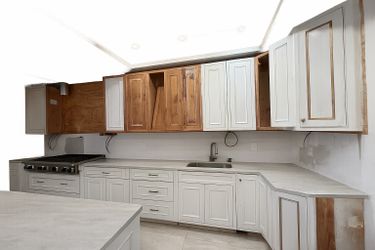 100% SOLID WOOD KITCHEN. SELLING FOR BEST OFFER