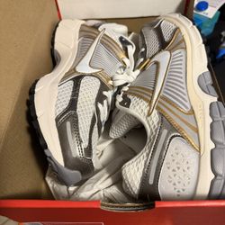 Nike Vomero Size 10 Ds