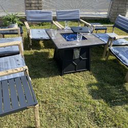 Brand New Patio Set Fire Pit Propane