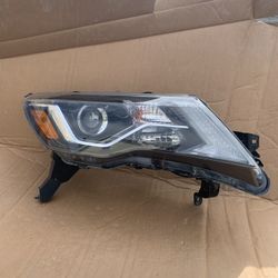 OEM 2017 2018 2019 Nissan Pathfinder Halogen /led Headlight (Right/Passenger) 