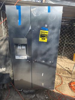 New Frigidaire Fridge/freezer
