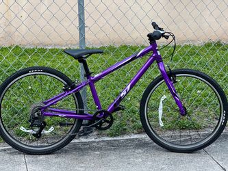 19FIFTYSEVEN 24” Kids Bike, 8 Speed , Like New