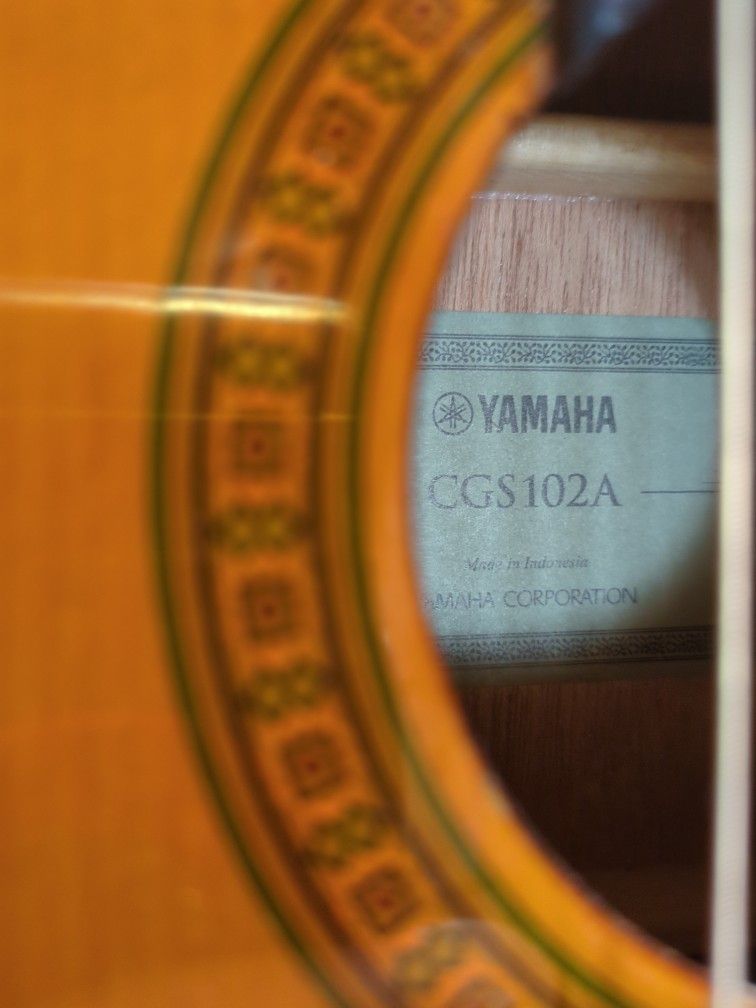 Yamaha 3/4 Scale Classical Guitar Kids Or Adults