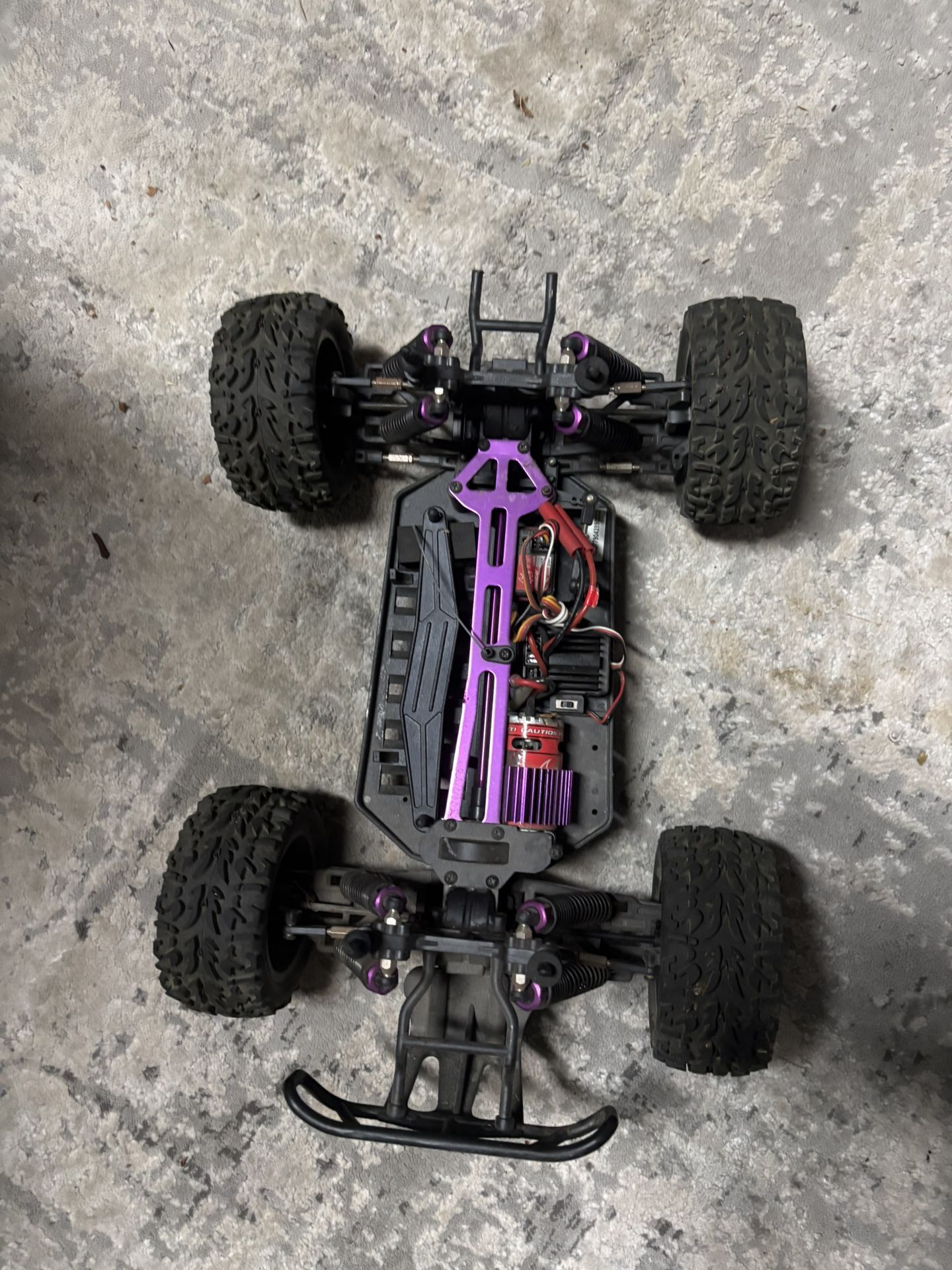 Rc Car No Cover There Is Battery